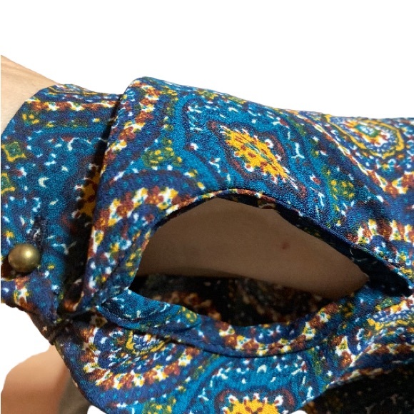 DR2 by Daniel Rainn Women’s Size Small Pleated Pattern Split Neck Blue Dress. - Picture 4 of 8